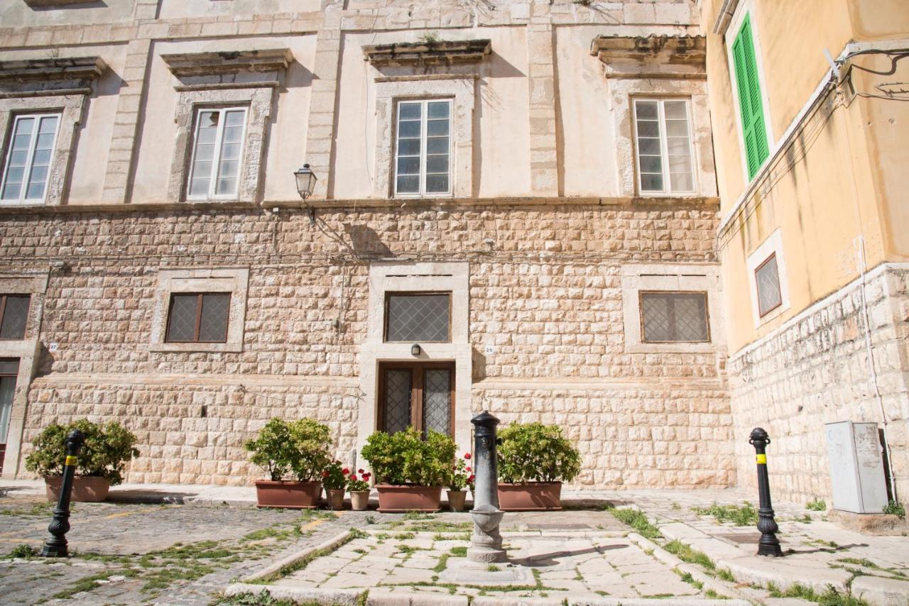 Piazza Duomo - Medieval Puglia'S House Giovinazzo Exterior photo